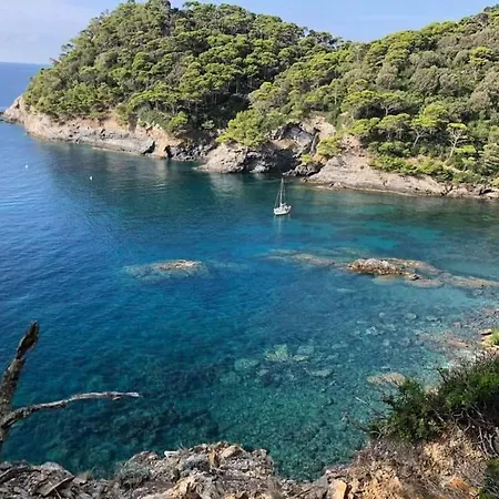 T1 - Presqu'ile De Giens - La Tour Fondue * Hyères